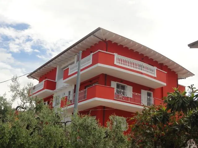 Arold فرانكافيلا أل ماري