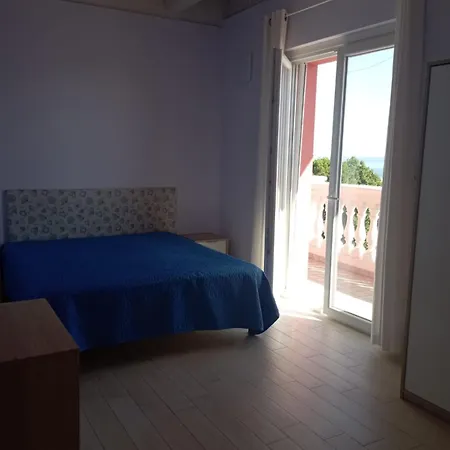 Arold * Francavilla Al Mare