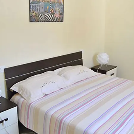 Arold Aparthotel *