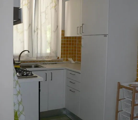 Arold アパートホテル